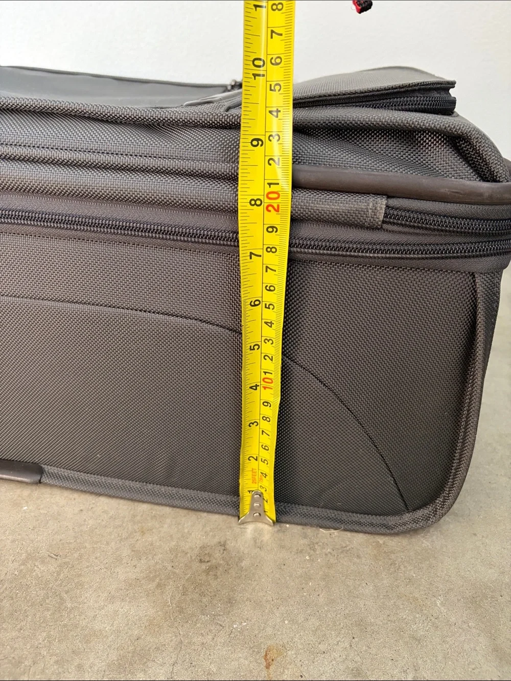 TUMI Alpha 2 Carry-On Luggage Tumi Alpha 22020 Expandable Luggage 22020GY4